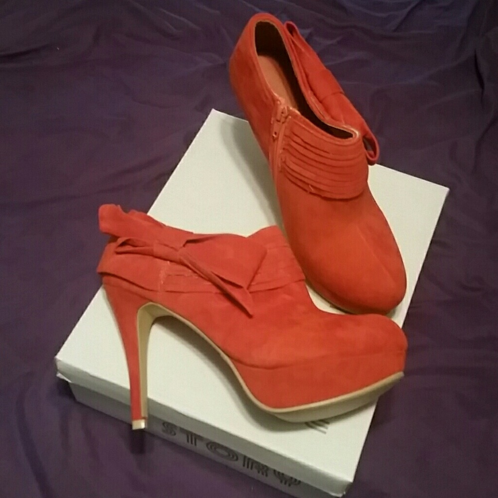 Pumpkin booties